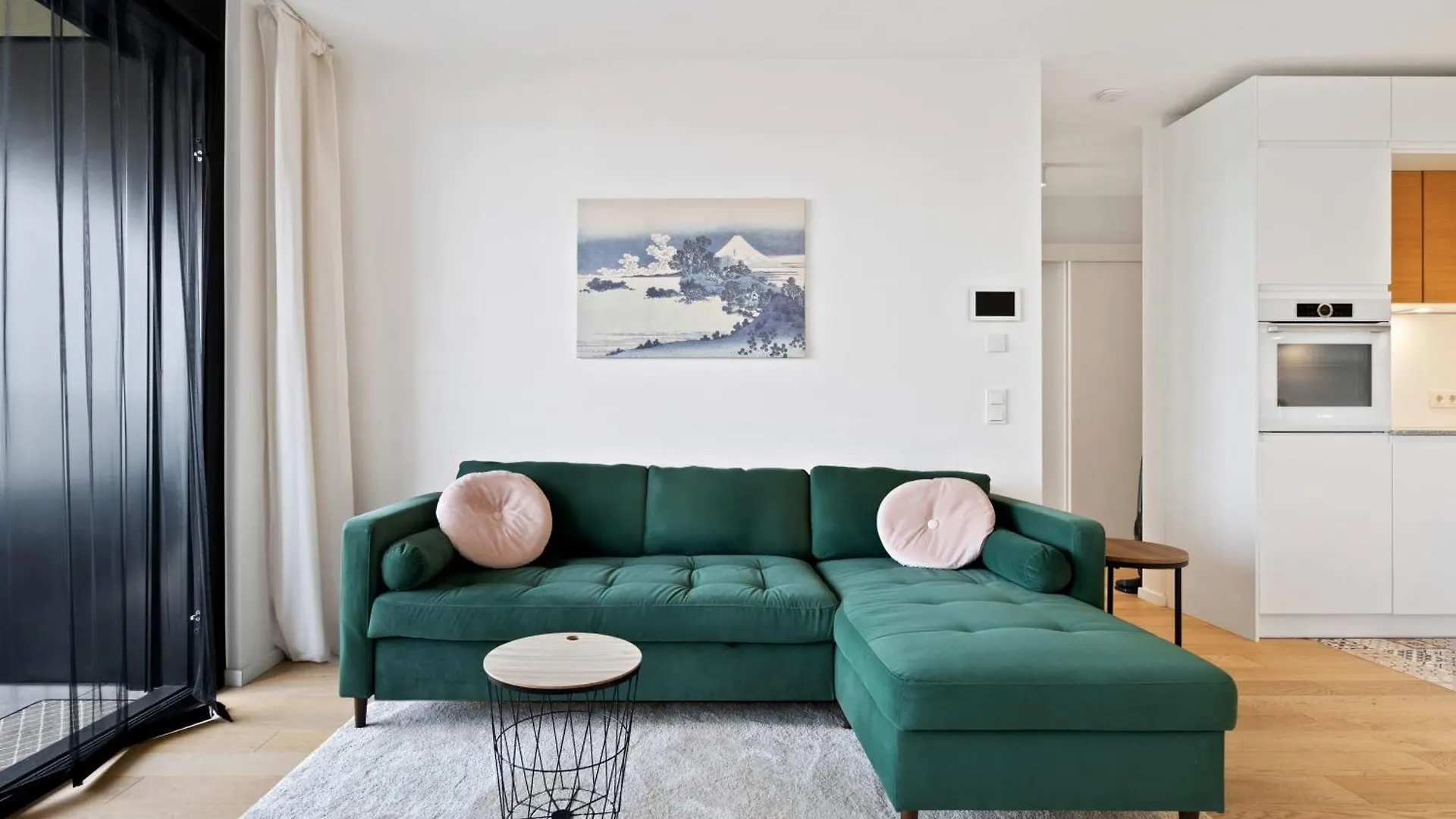 Apartment Luxurious City Retreat Balcony & Pool Access Luxembourg